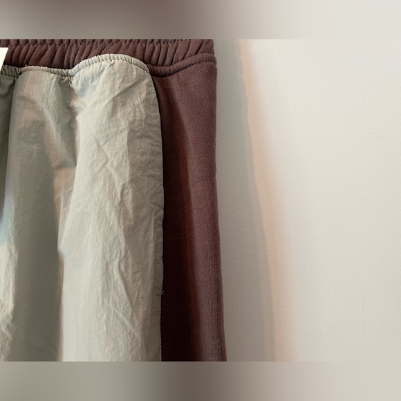 Zara Leisure Sweatpants. - Picture 2 of 4